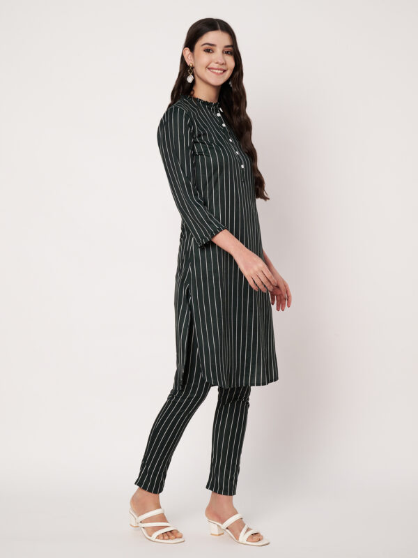 Women Striped Polyester Straight Kurta Set - Green
